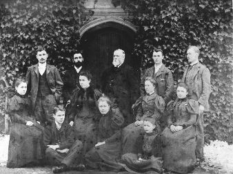 The Campion family of Bletsoe Castle, 1893 Image Copyright © 2002.All rights reserved.